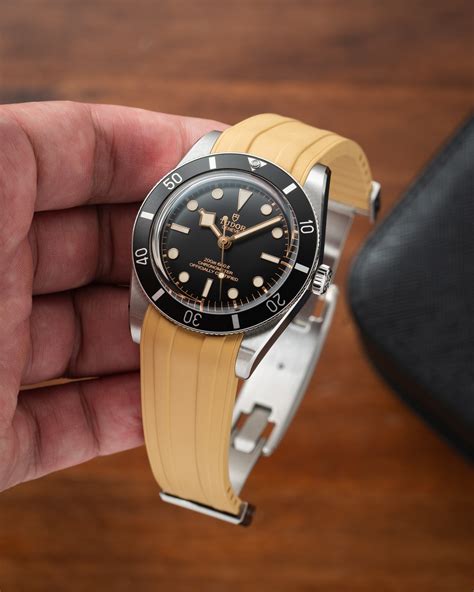 tudor bb54 rubber strap.